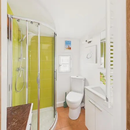 Appartement Pour 4, Plein Centre, A 700 M *